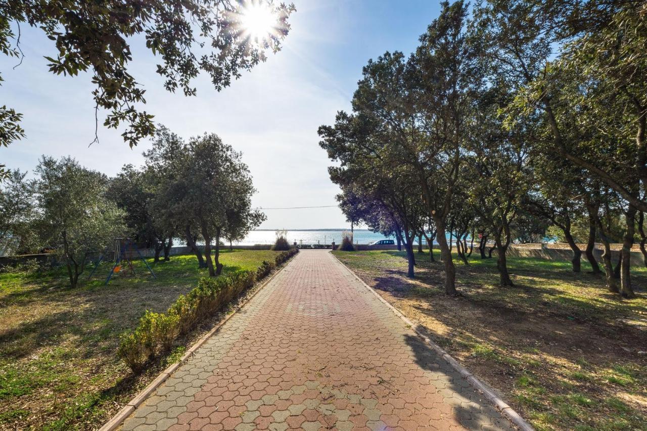Apartments By The Sea Vrsi - Mulo, Zadar - 5951 Exteriér fotografie